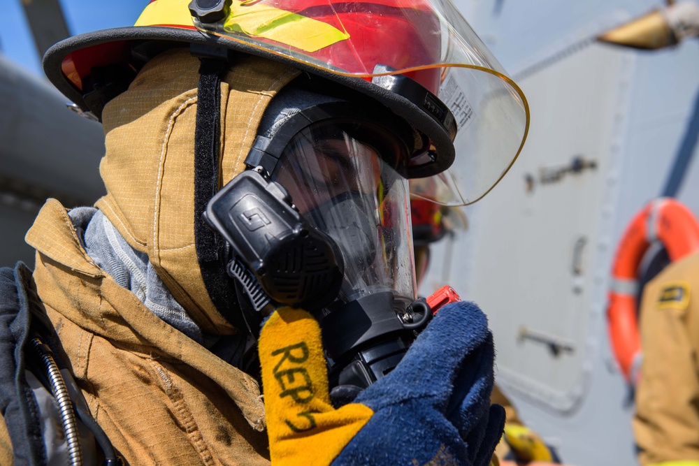 USS Mason Conducts Firefighting Training in Red Sea