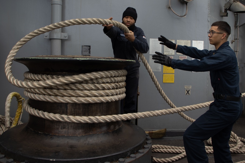 USS America arrives in Osaka