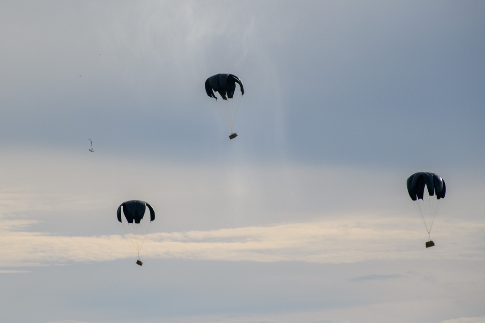 Low Cost Low Altitude Airdrops on Chièvres Drop Zone