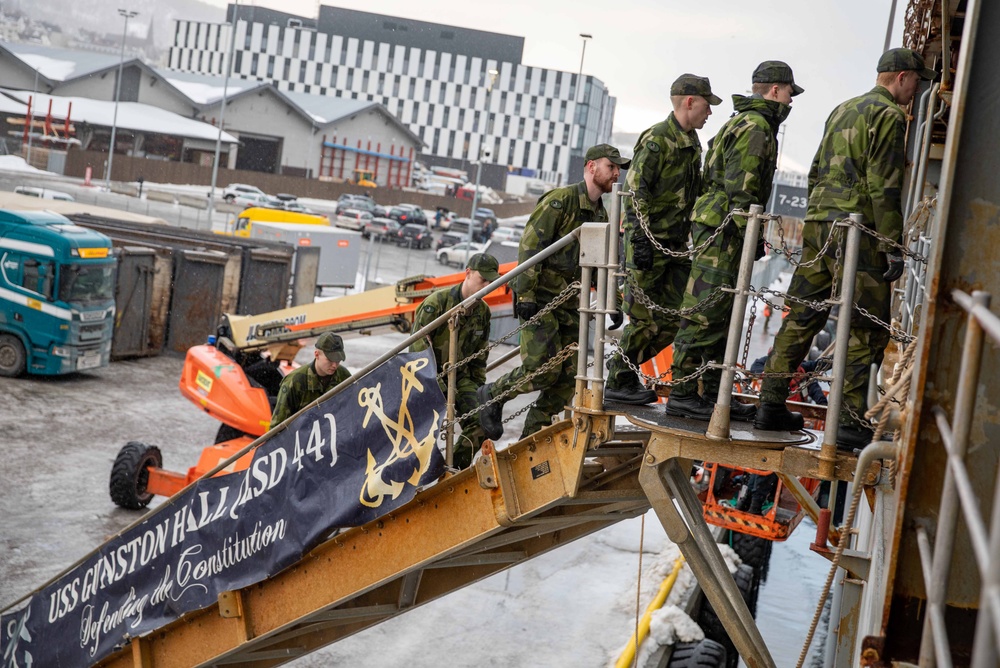 Swedish and Finnish Marines embark USS Gunston Hall to participate in Steadfast Defender 24