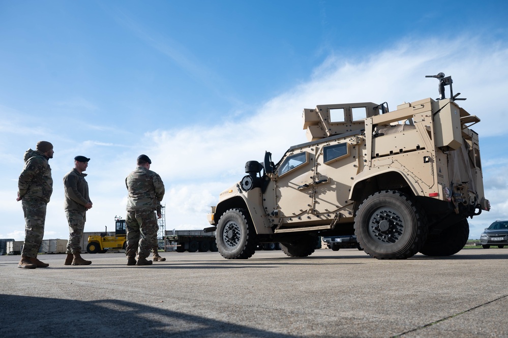 Lt. Gen. Lamontagne Visits the Liberty Wing