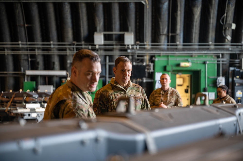 Lt. Gen. Lamontagne Visits the Liberty Wing