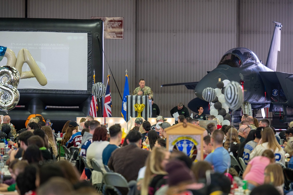 Lt. Gen. Lamontagne Visits the Liberty Wing