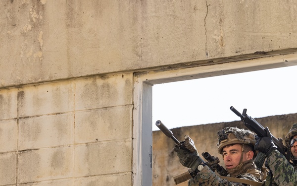 U.S. MARINE REHEARSE SIF OPERATIONS IN KOREA