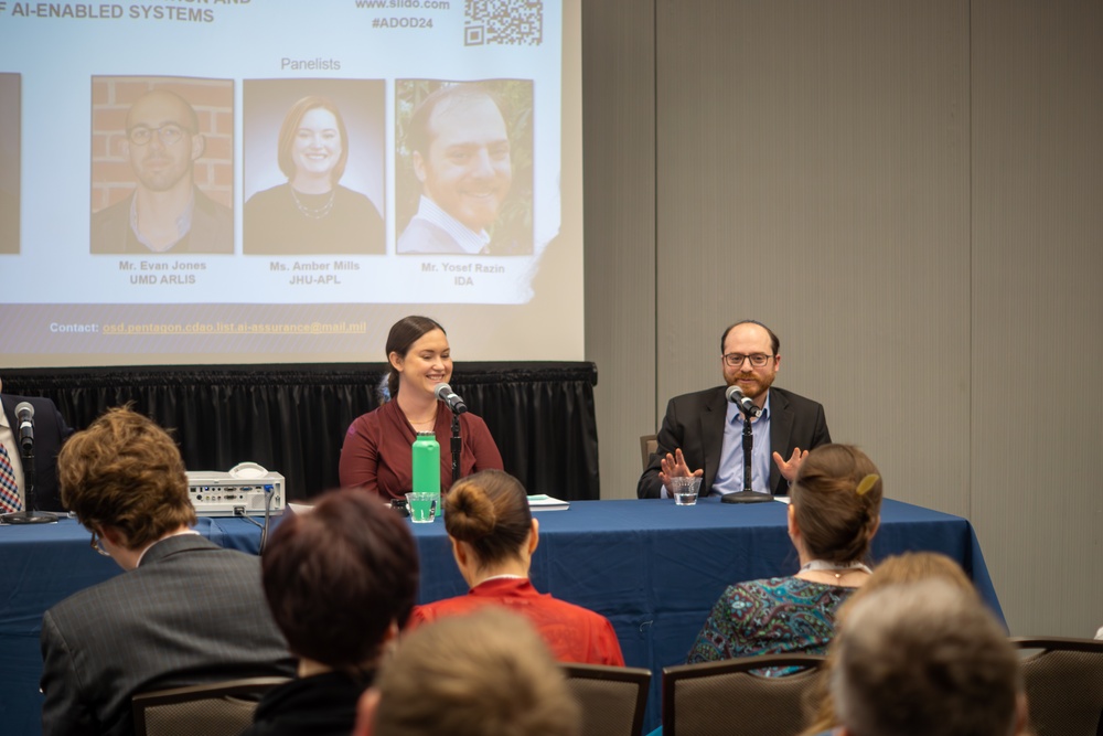 Panelists Evan Jones and Amber Mills Facilitate “Learning from User Decision