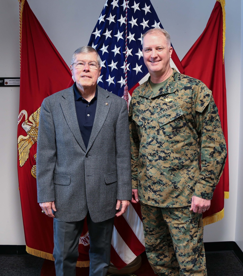 Former director of Manpower Management division visits current director