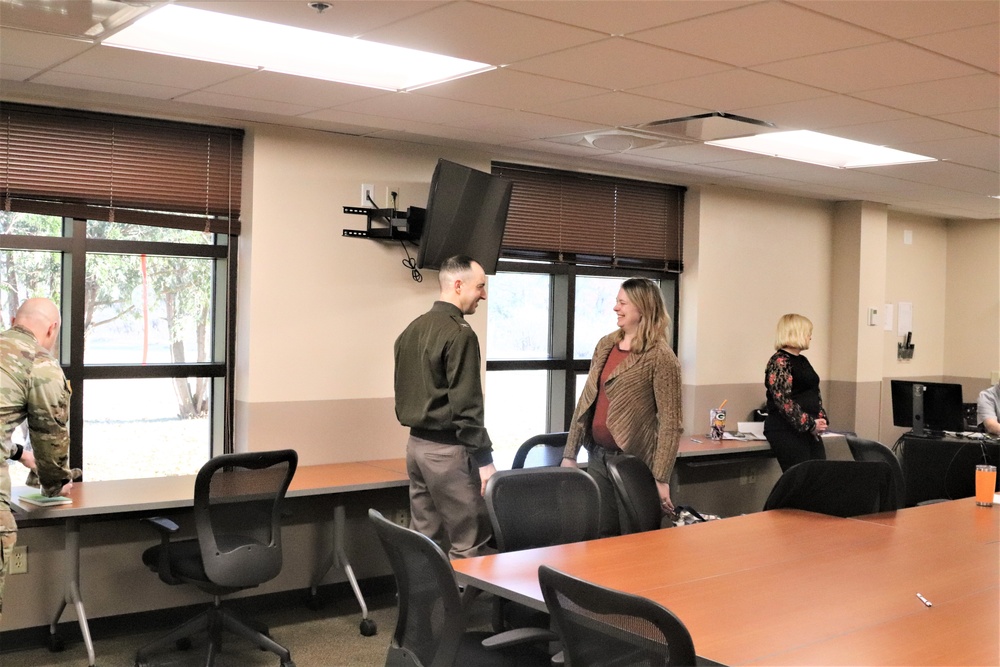 Garrison command team supports new employee onboarding process at Fort McCoy DHR