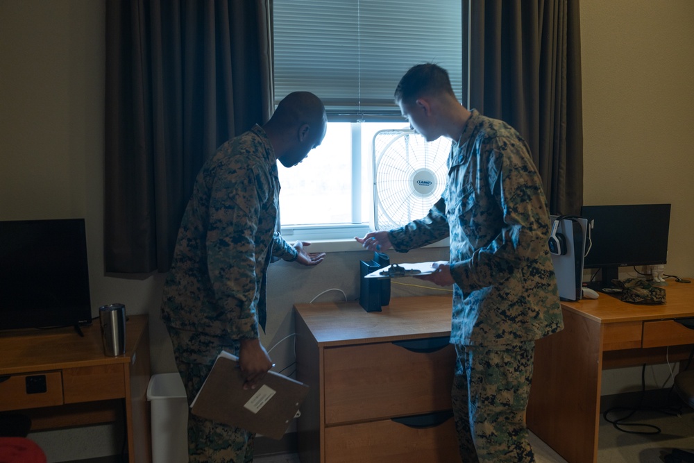 II MEF conducts barracks inspections