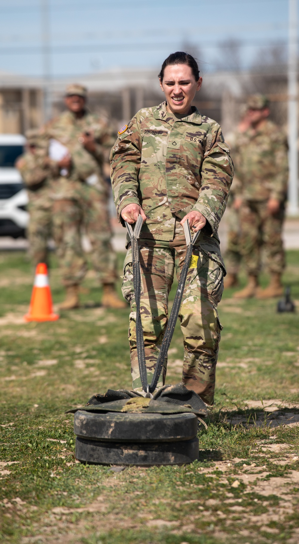 Soldiers assigned to the Medical Readiness Battalion compete for a chance to go to the Medical Readiness Command, West: Best Leader Competition