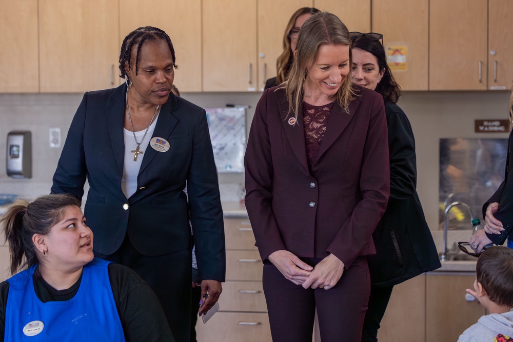 U.S. Sen. Catherine Blakespear tours MCB Camp Pendleton Child Development Center