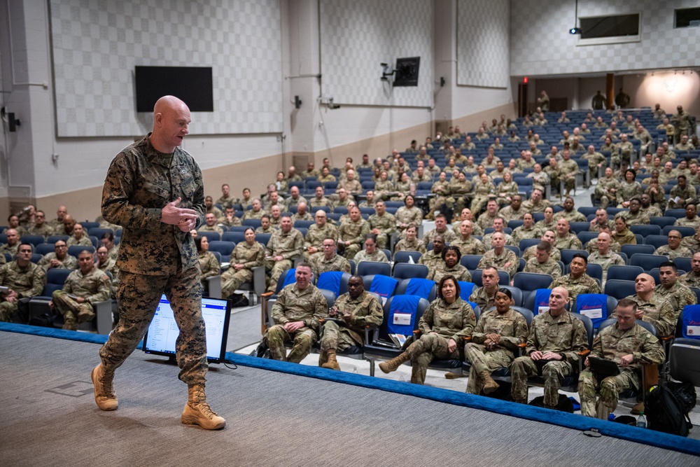 SEAC speaks at CMSgt Orientation Course