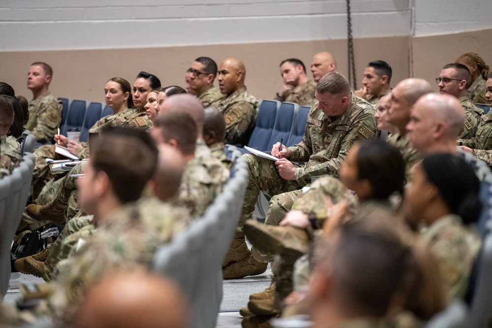 SEAC speaks at CMSgt Orientation Course