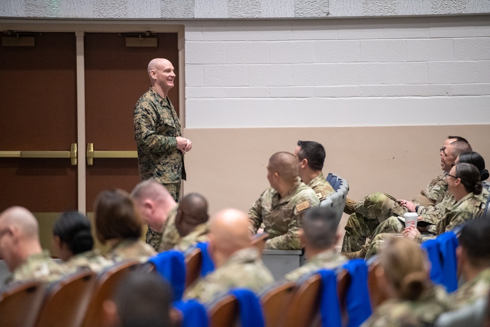 SEAC speaks at CMSgt Orientation Course