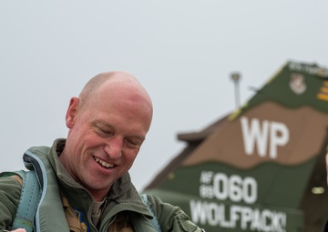Wolf flies 8th FW heritage tail F-16