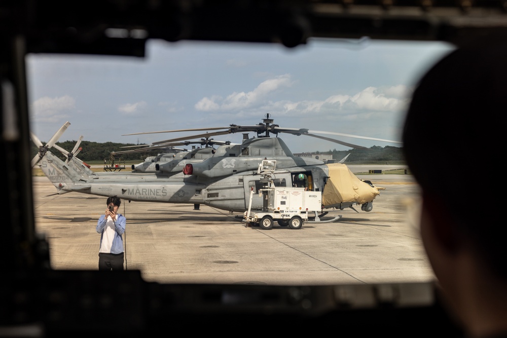 University of Tokyo college students visit MCAS Futenma