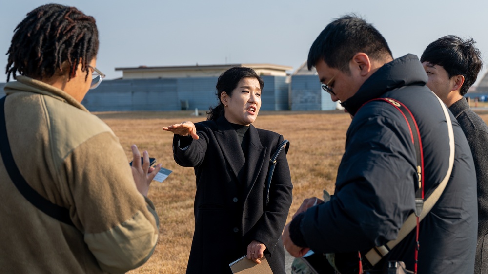 Republic of Korea Defense Daily reporters visit Kunsan AB