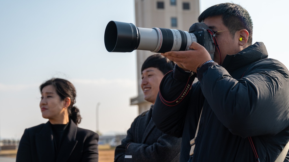 Republic of Korea Defense Daily reporters visit Kunsan AB
