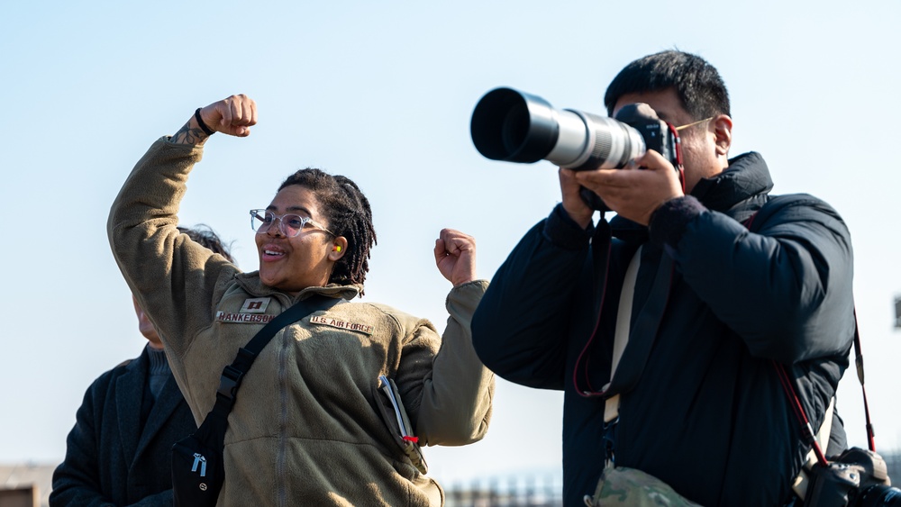 Republic of Korea Defense Daily reporters visit Kunsan AB