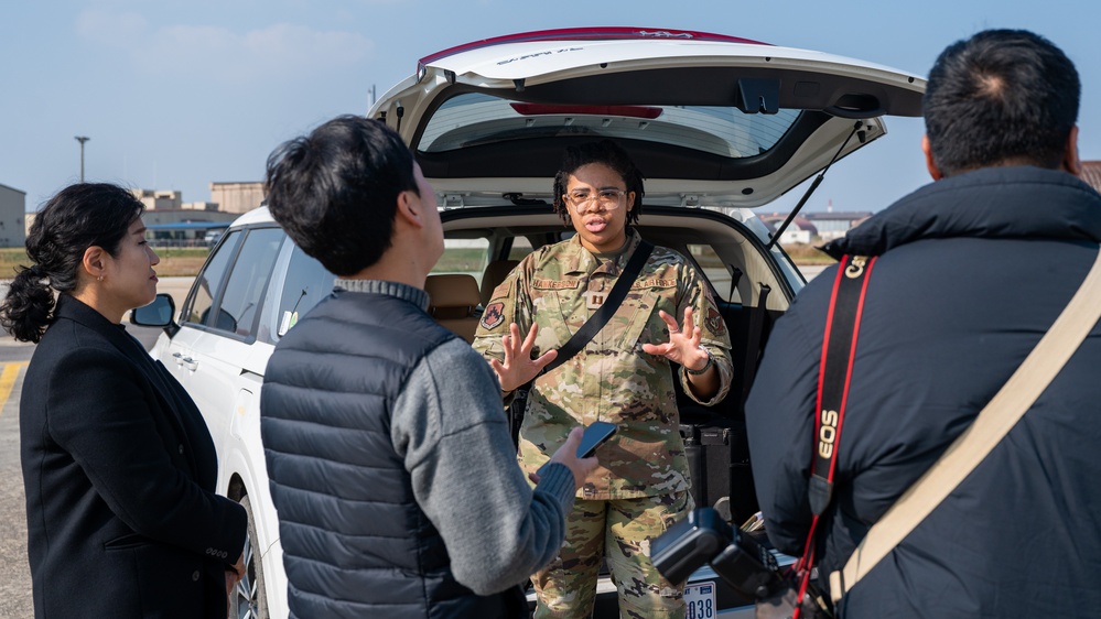Republic of Korea Defense Daily reporters visit Kunsan AB