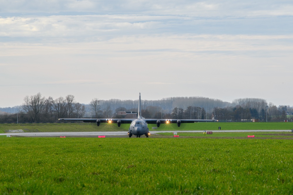 86th AW Airmen certify as LZSO with 1st CBCS