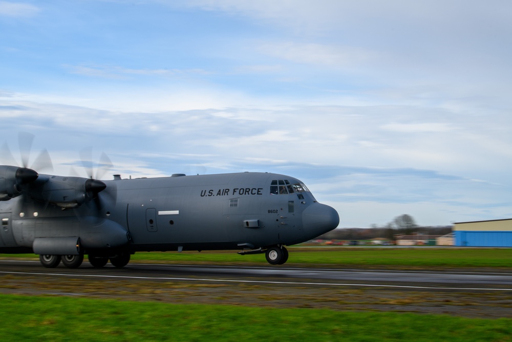 86th AW Airmen certify as LZSO with 1st CBCS