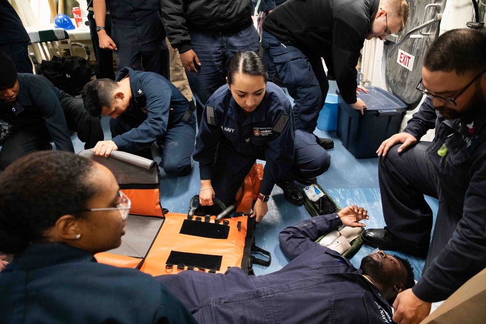 USS Paul Ignatius Sailors Conduct Medical Training Drill