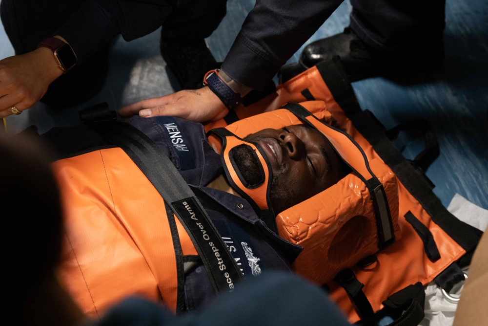 USS Paul Ignatius Sailors Conduct Medical Training Drill