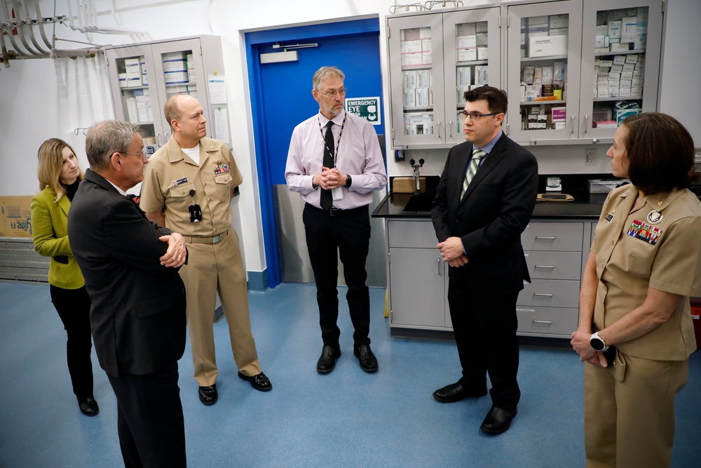 Assistant Secretary of Defense for Health Affairs Visits Naval Medical Research Command