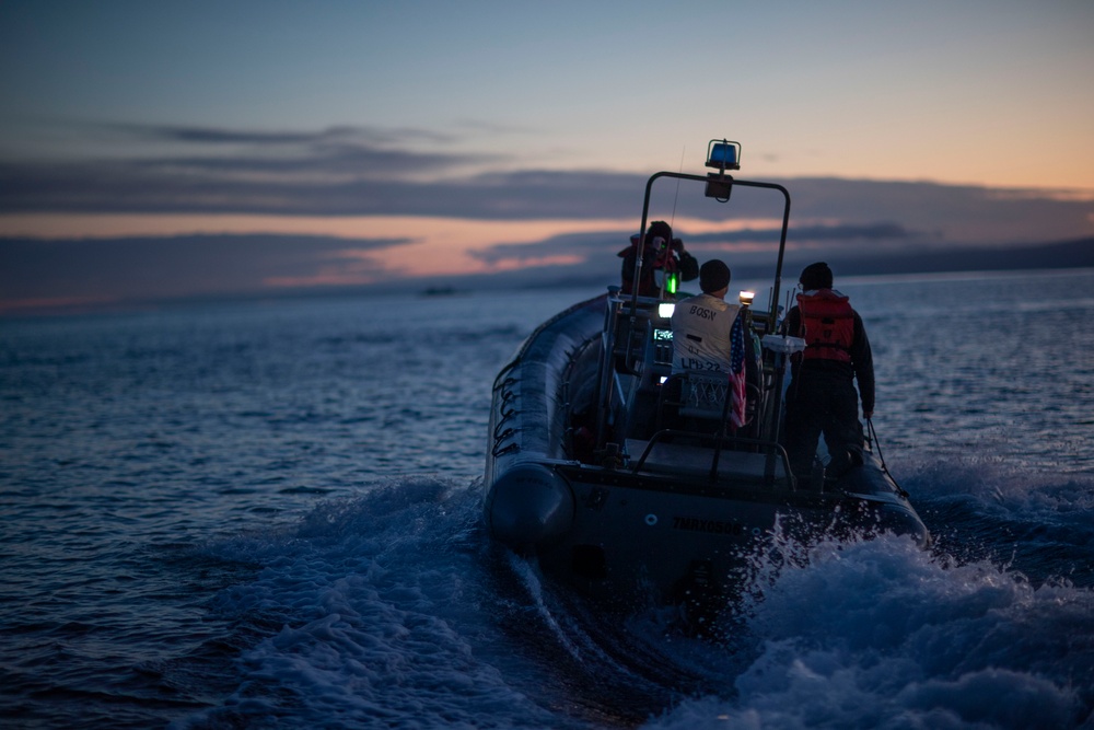 USS San Diego conducts small boat operations while underway for NASA’s Underway Recovery Test 11