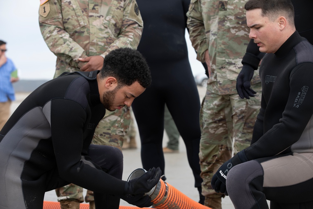 7th Transportation Brigade Expeditionary Soldiers conduct SUBMAT experiments at Project Convergence - Capstone 4