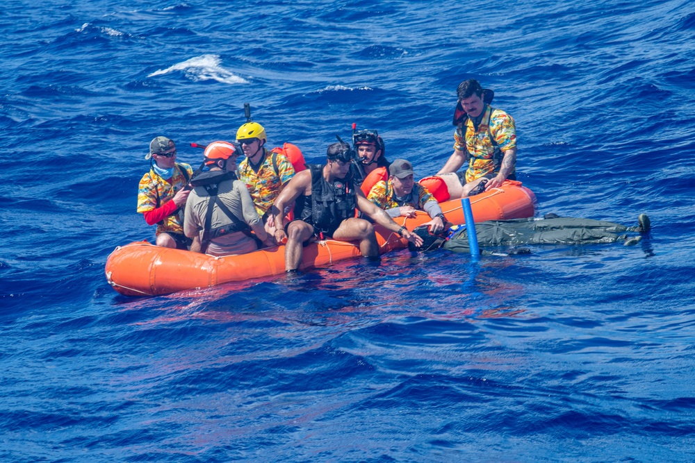 USAF and USN Conduct Combat Search and Rescue training