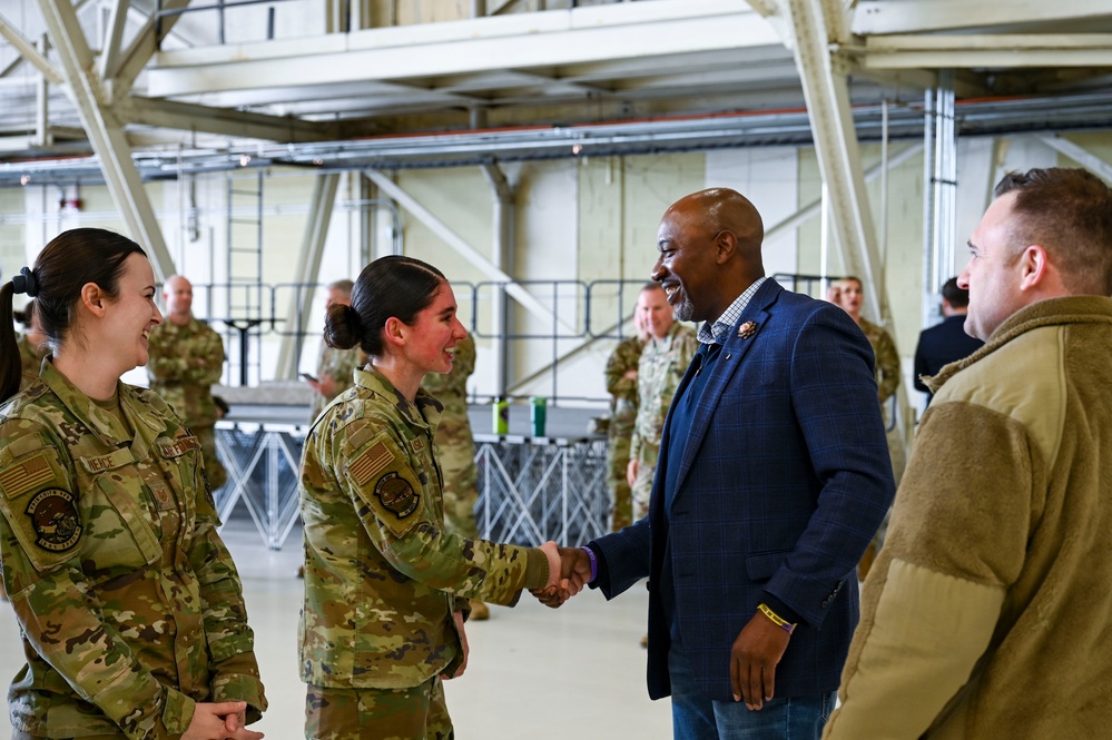 Retired Chief Master Sgt. of the Air Force Kaleth O. Wright Visits Team Fairchild