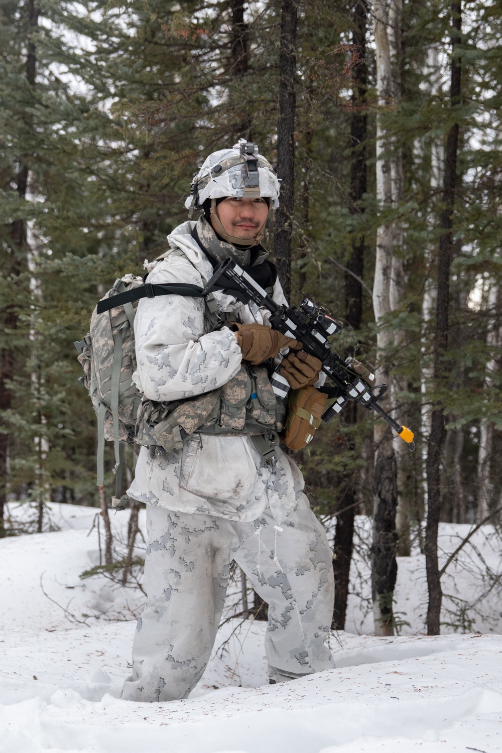 U.S. Army and Mongolian Ground Force Soldiers Prepare for Attack