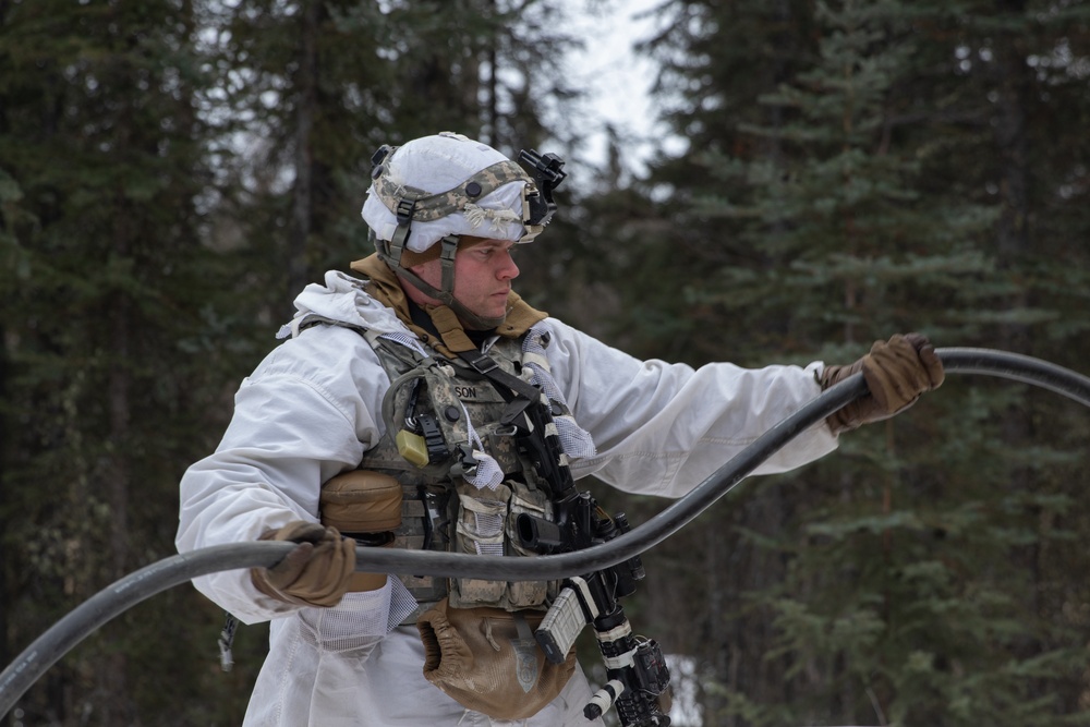 U.S. Army and Mongolian Ground Force Soldiers Prepare for Attack