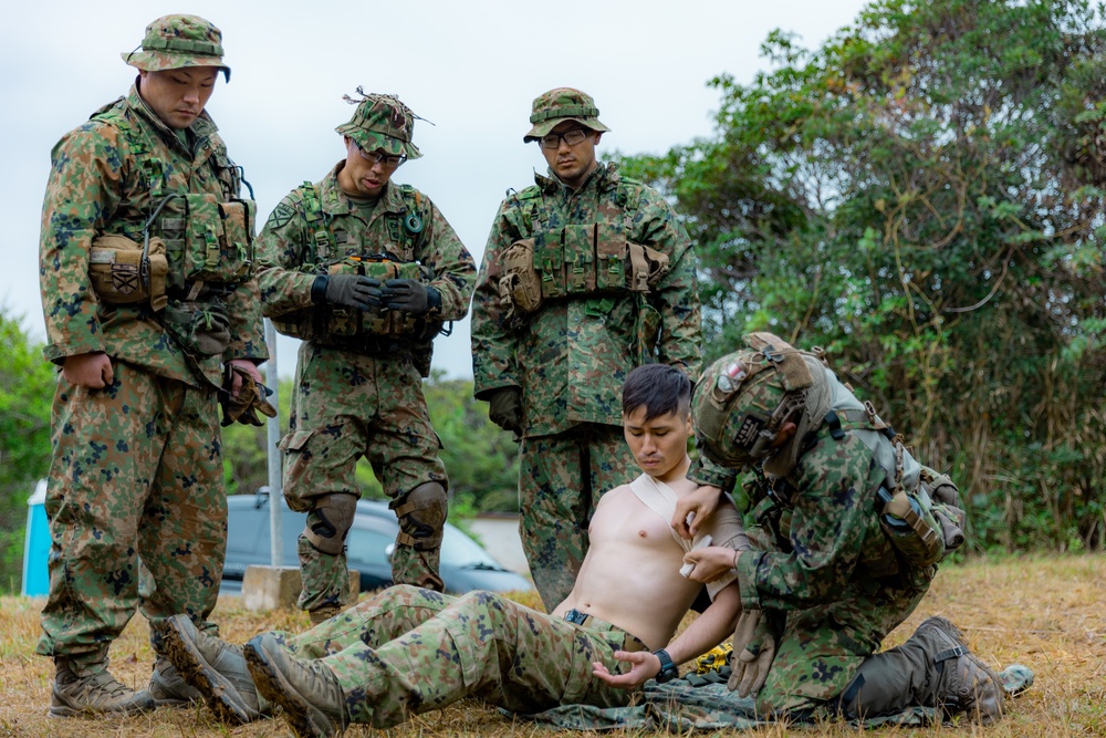 31st MEU, JGSDF exchange jungle survival knowledge