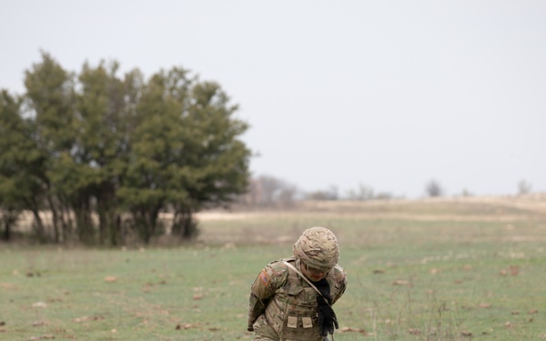 Soldiers with the Medical Readiness Battalion compete for a chance to go to the Medical Readiness Command, West: Best Leader Competition.
