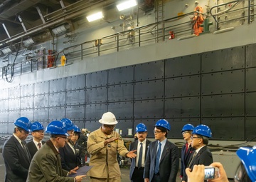 Committee of Foreign Affairs and Defense (House of Councillors, The National Diet of Japan)’s visit onboard USS New Orleans (LPD 18)