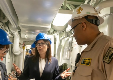 Committee of Foreign Affairs and Defense (House of Councillors, The National Diet of Japan)’s visit onboard USS New Orleans (LPD 18)