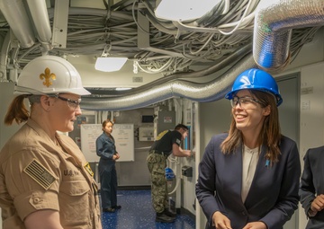 Committee of Foreign Affairs and Defense (House of Councillors, The National Diet of Japan)’s visit onboard USS New Orleans (LPD 18)