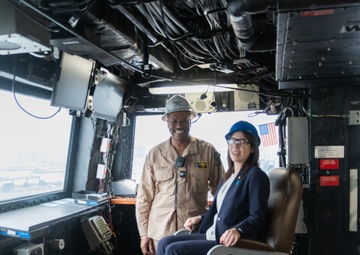 Committee of Foreign Affairs and Defense (House of Councillors, The National Diet of Japan)’s visit onboard USS New Orleans (LPD 18)