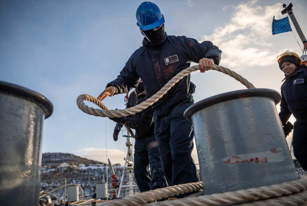 USS Gunston Hall Departs Harstad, Norway to continue Steadfast Defender 24