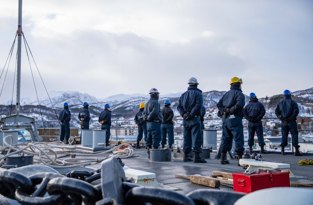 USS Gunston Hall Departs Harstad, Norway to continue Steadfast Defender 24