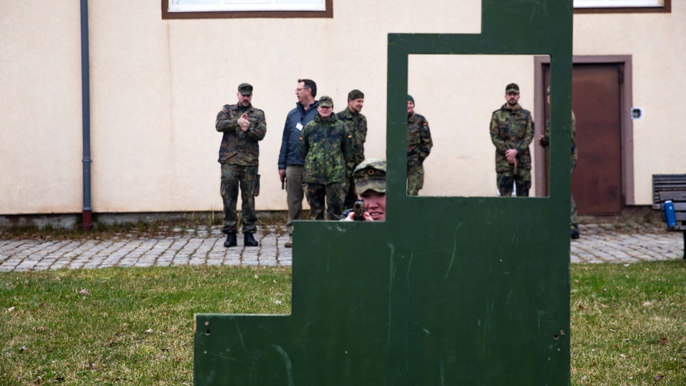 Bundeswehr Medical Academy soldiers practice basic operations of U.S. Army weapons