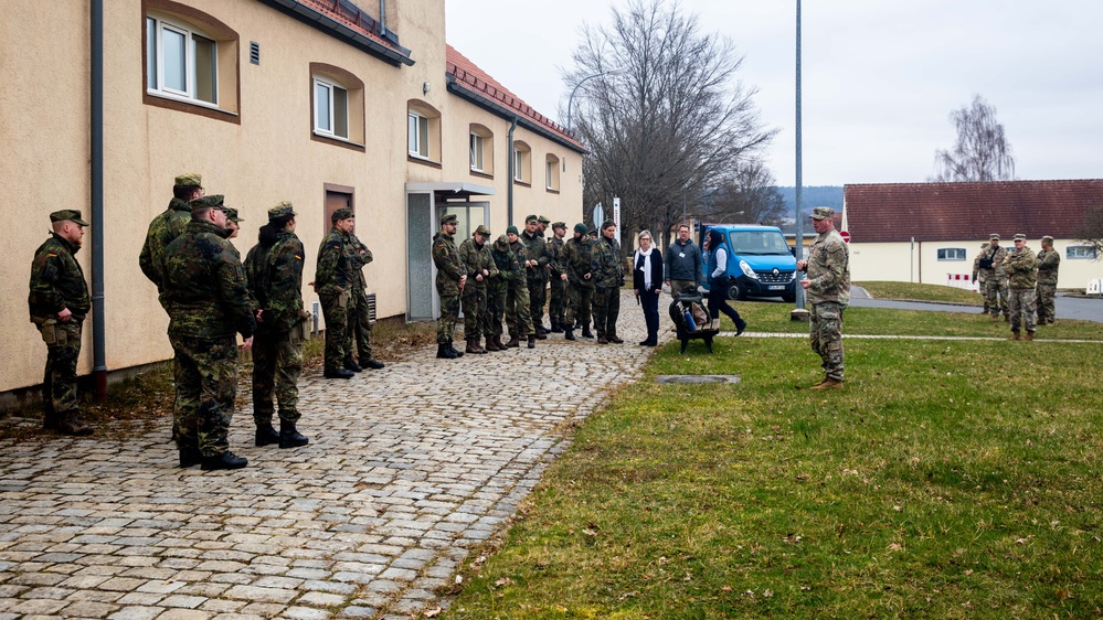 Bundeswehr Medical Academy soldiers practice basic operations of U.S. Army weapons