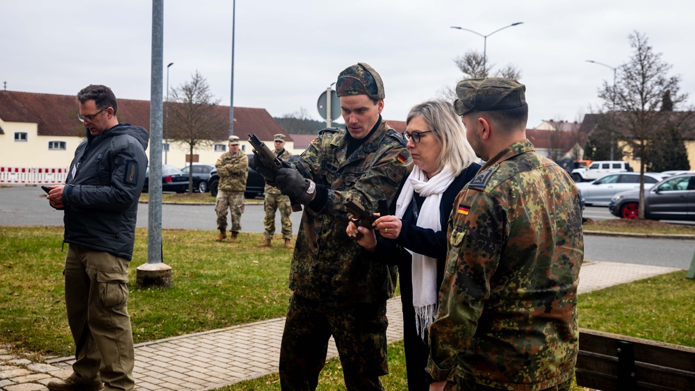 Bundeswehr Medical Academy soldiers practice basic operations of U.S. Army weapons