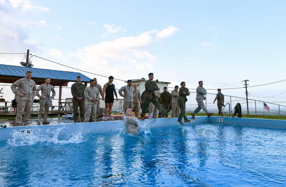 MARFORPAC personnel conduct water survival training