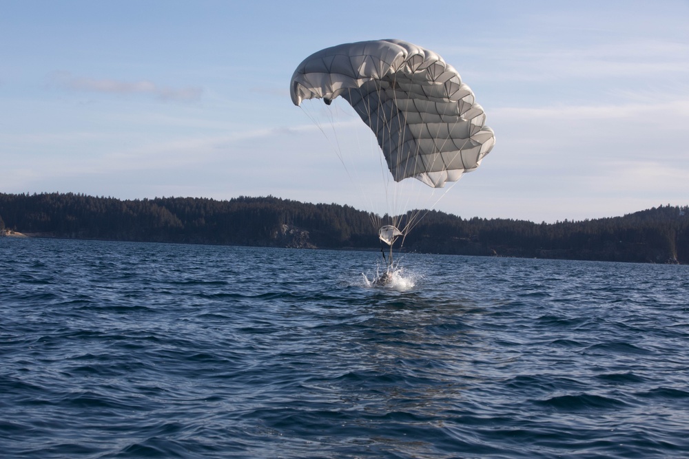 Navy SEALs Parachute into Arctic Waters