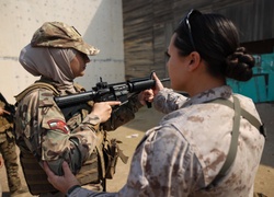 U.S. Marines, Jordanian Soldiers Conduct All-Female Marksmanship SMEE [Image 7 of 13]