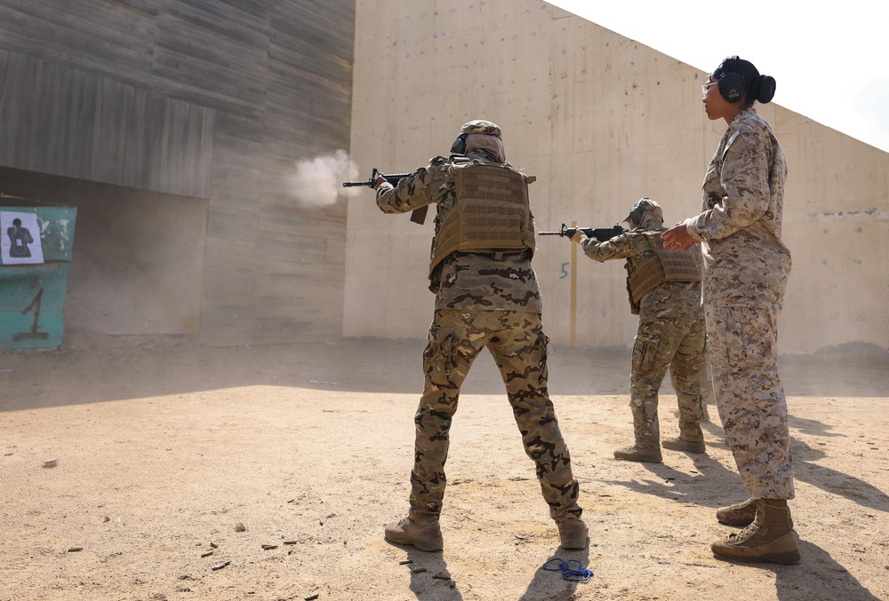 U.S. Marines, Jordanian Soldiers Conduct All-Female Marksmanship SMEE