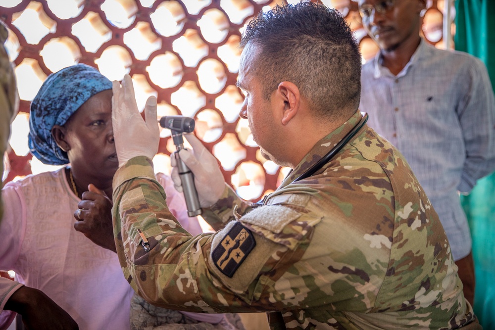 U.S. Army Reserve soldiers help locals in Kenya